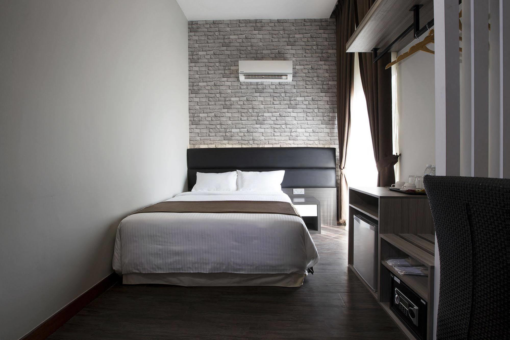 Gurney Lodge George Town Extérieur photo